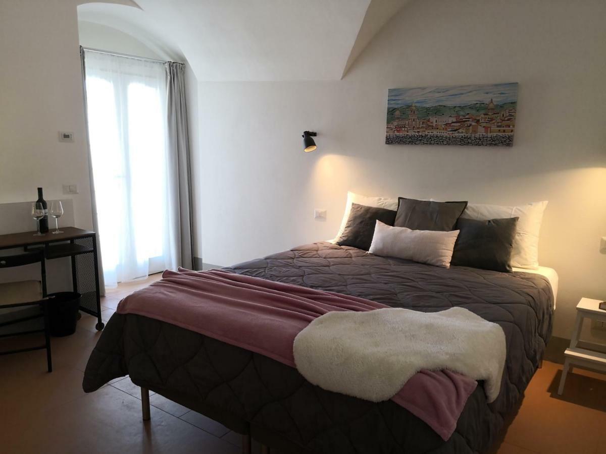 Bed and Breakfast Dimora Di Dante Chiaramonte Gulfi Exterior foto